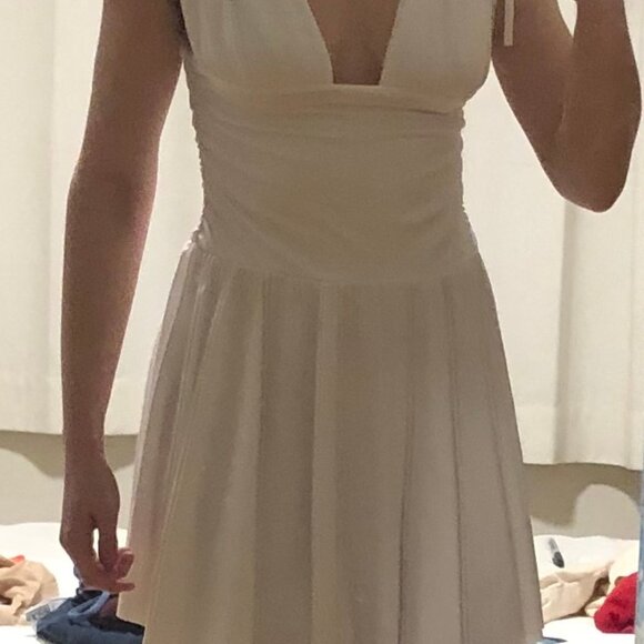 Etsy White Elegant Pleated Plunge Deep V-Neck Sleeveless Dress Medium - Picture 9 of 16